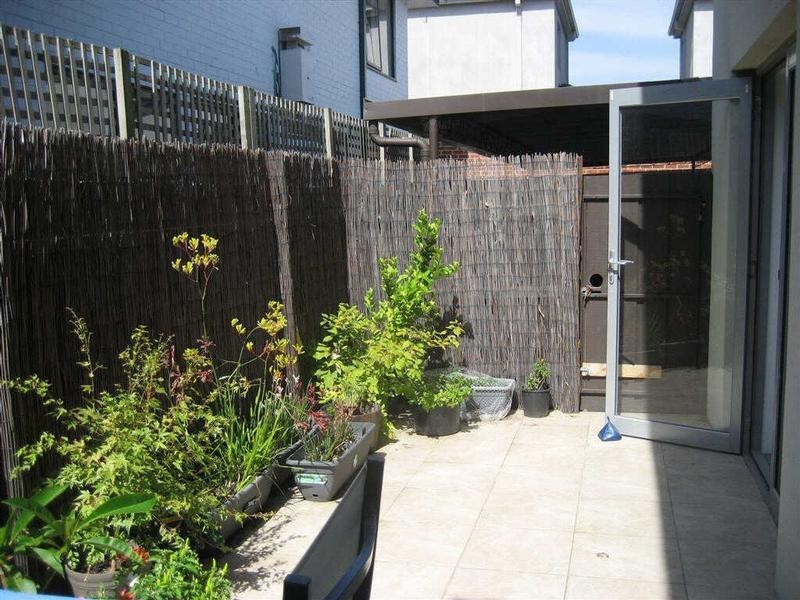 2/71 Tranmere Avenue, Carnegie VIC 3163