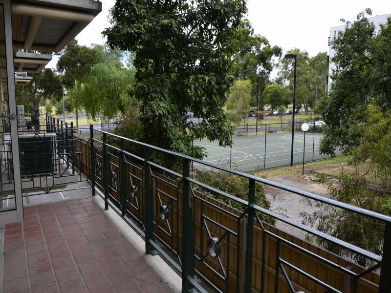 8/2  MacArthur Road, Parkville VIC 3052