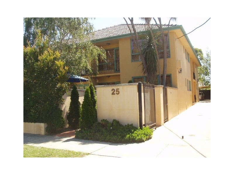 4/25  Shepparson Avenue, Carnegie VIC 3163