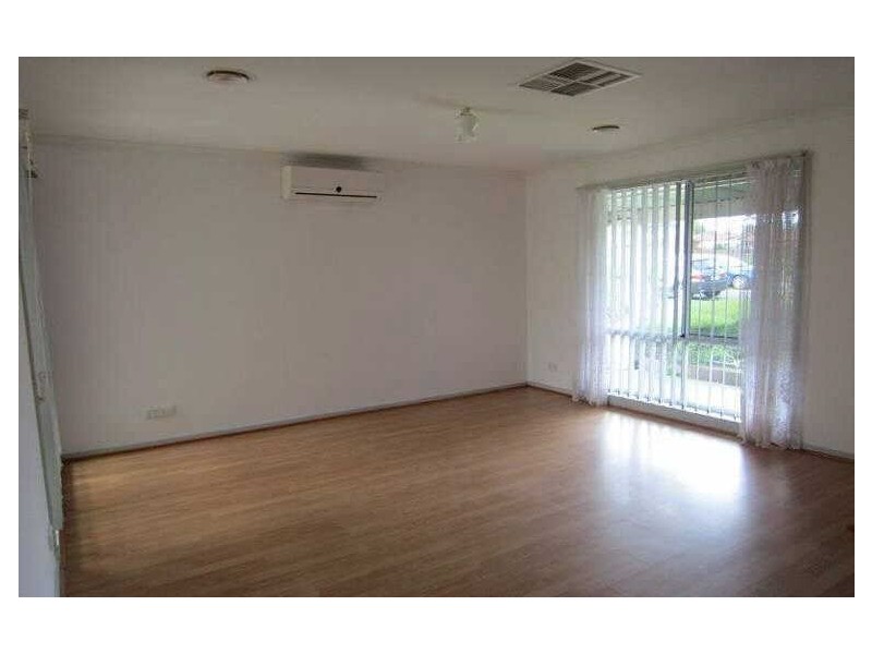 7 Elcan Avenue, Cranbourne West VIC 3977