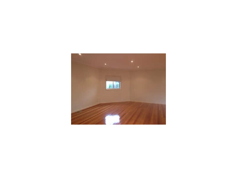 1/112  Truganini Road, Carnegie VIC 3163