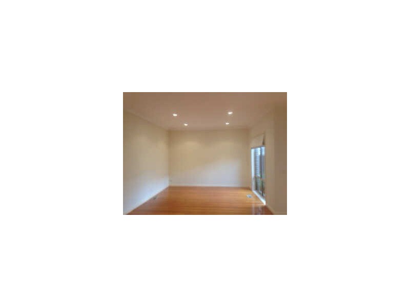 1/112  Truganini Road, Carnegie VIC 3163