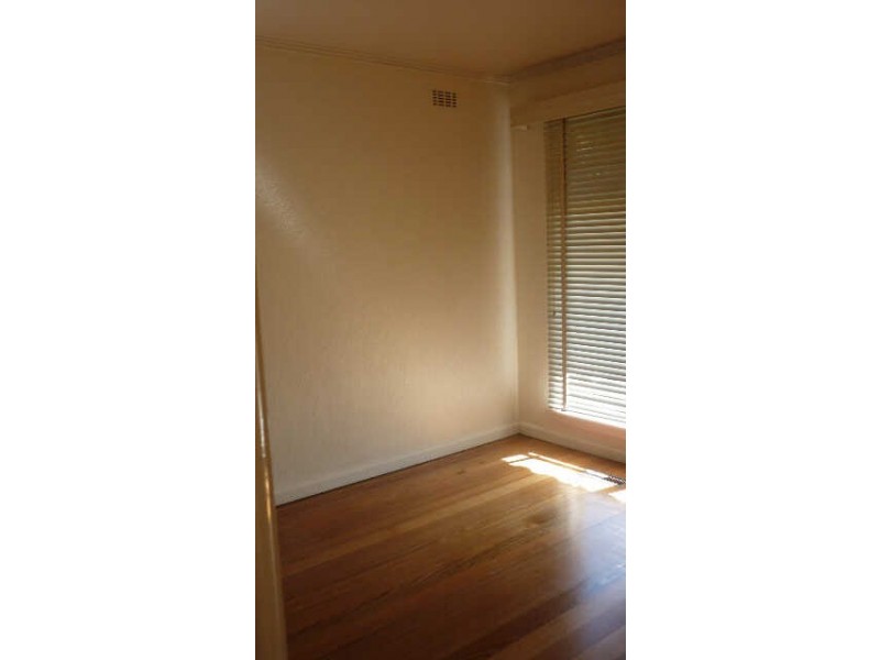 220A  Tucker Road,, Mckinnon VIC 3204