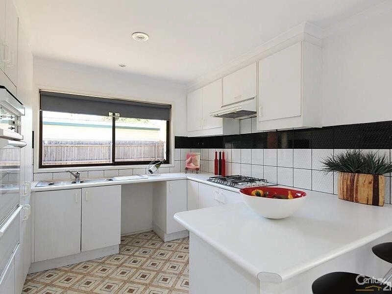 2/5  Woornack Road, Carnegie VIC 3163