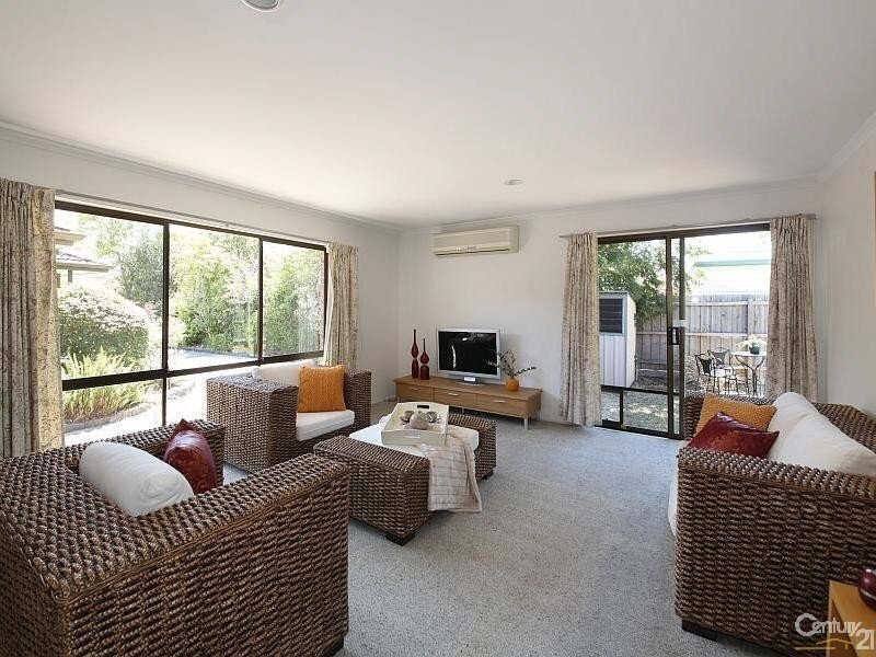 2/5  Woornack Road, Carnegie VIC 3163