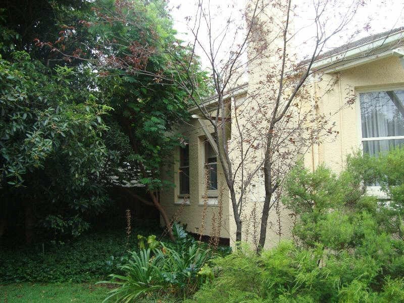 14  Howe Street, Murrumbeena VIC 3163