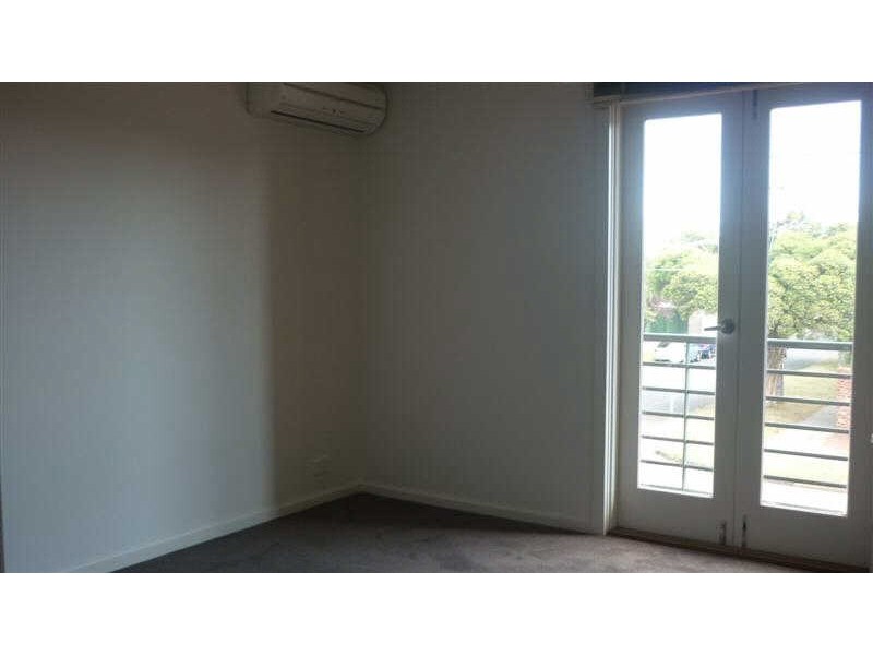 182  Neerim Road, Carnegie VIC 3163