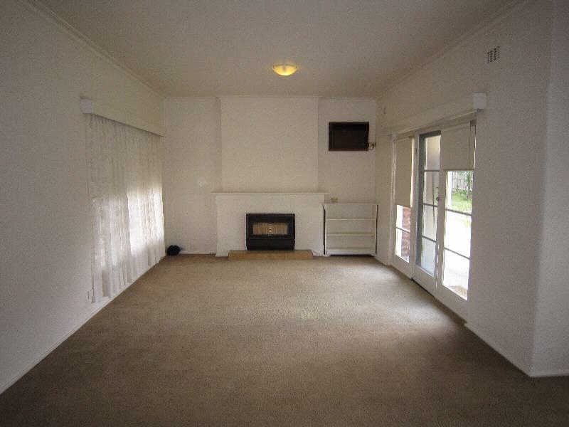 22 Roselyn Crescent, Bentleigh East VIC 3165