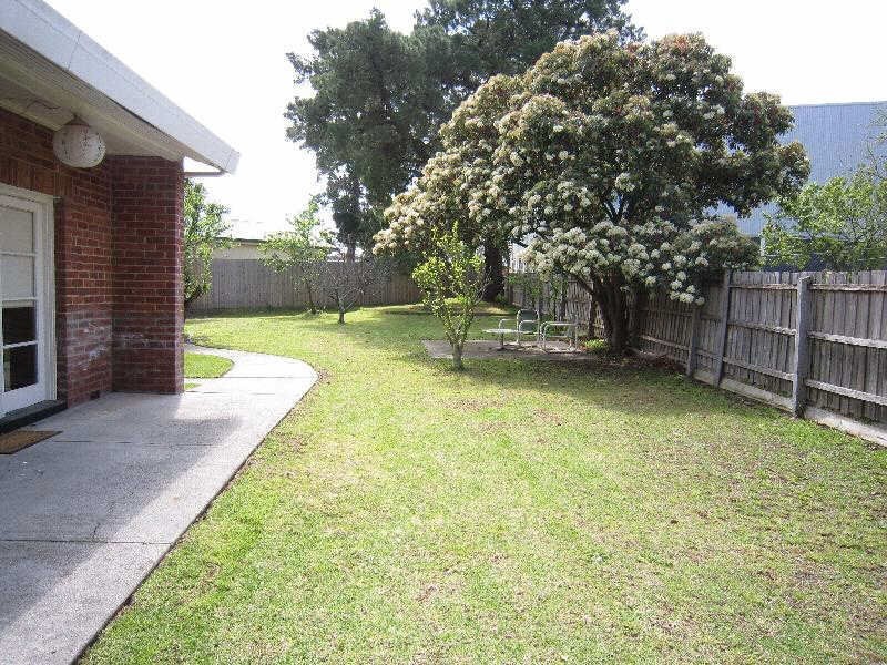 22 Roselyn Crescent, Bentleigh East VIC 3165