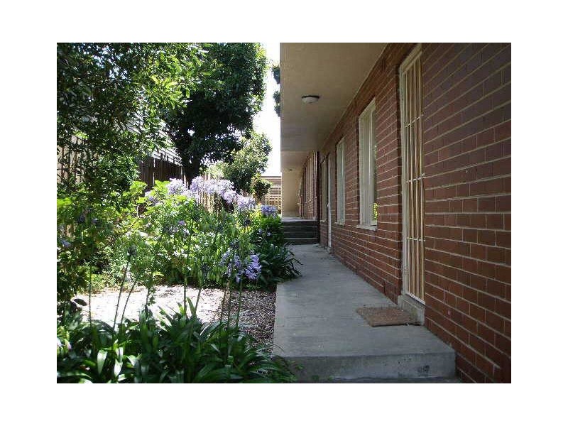 4/94  Eskdale Road, Caulfield North VIC 3161