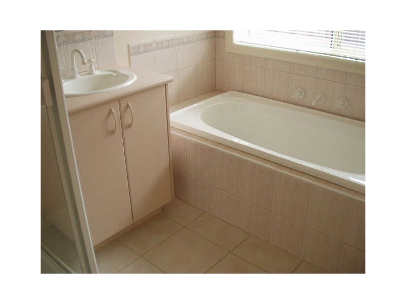 30 Federation Walk, Hughesdale VIC 3166