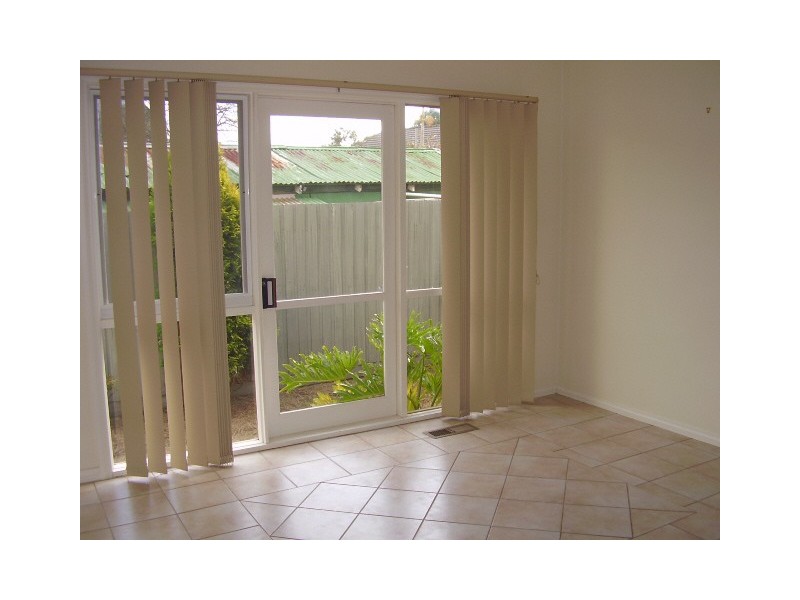 2/4  Doris Street, Murrumbeena VIC 3163