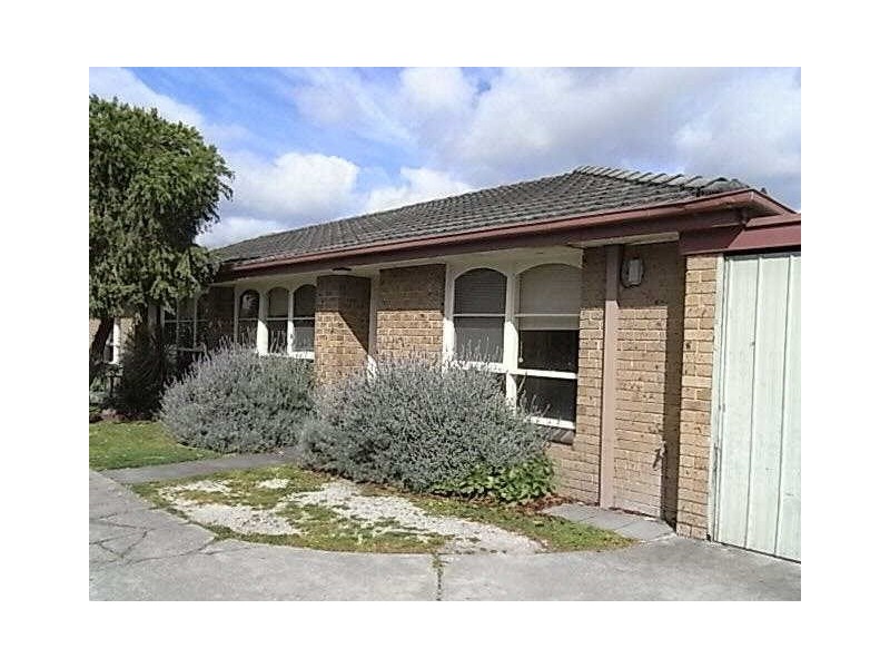 4/28  Coorigil Road, Carnegie VIC 3163