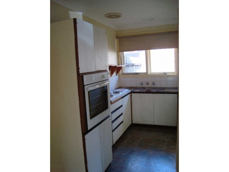 4/28  Coorigil Road, Carnegie VIC 3163