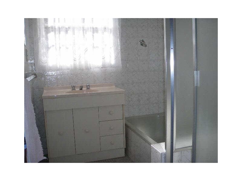 2  Strathearn Avenue, Murrumbeena VIC 3163