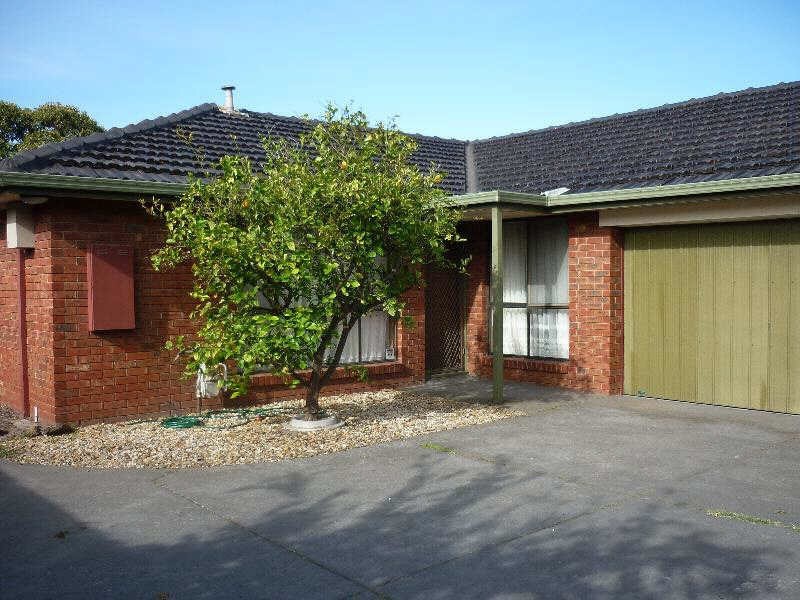 2/102  Centre Dandenong Road, Cheltenham VIC 3192