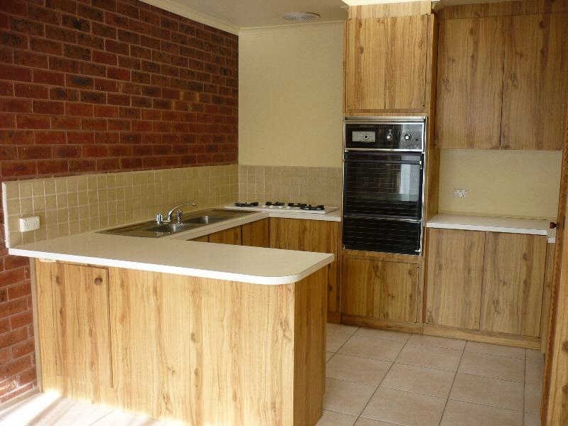 2/102  Centre Dandenong Road, Cheltenham VIC 3192