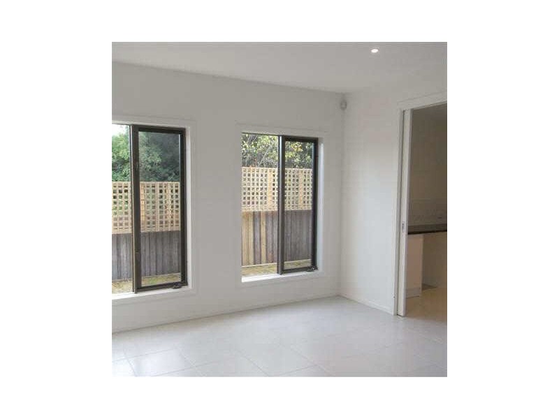 2/73 Waverley Road, Chadstone VIC 3148