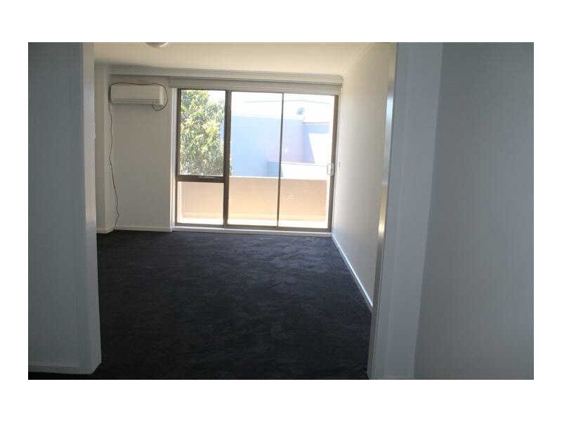 11/7 Dickens Street, Elwood VIC 3184