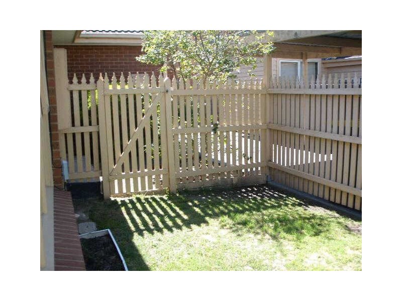 2/160  Oakleigh Road, Carnegie VIC 3163