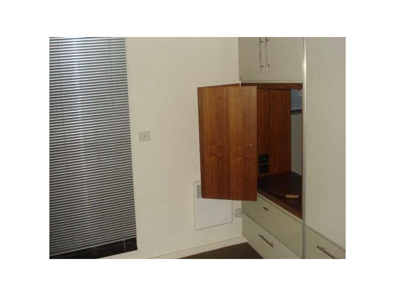 2/12  Pakington Street, St Kilda VIC 3182