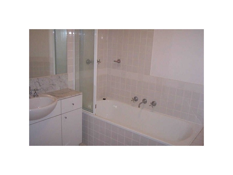 202/12  Princes Street, Port Melbourne VIC 3207