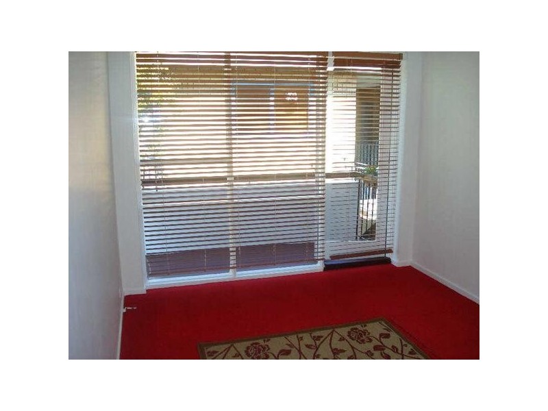 19/14  Mitford Street, St Kilda VIC 3182