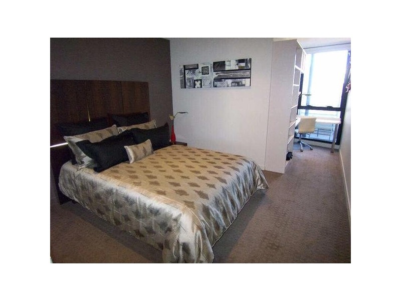 1608/100  Harbour Esplanade, Docklands VIC 3008