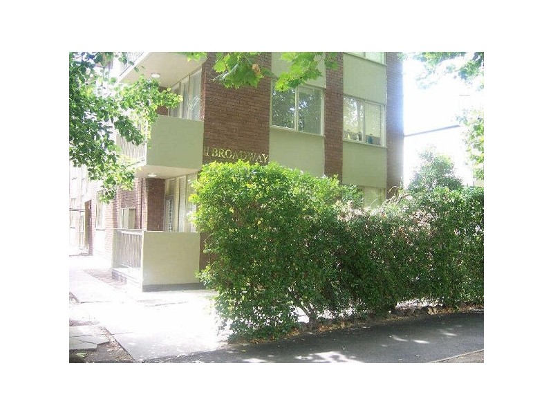 1/11 Broadway, Elwood VIC 3184