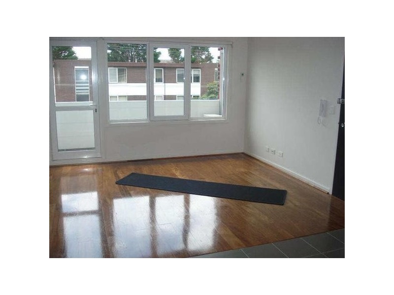 12/76  Westbury Street, St Kilda East VIC 3183