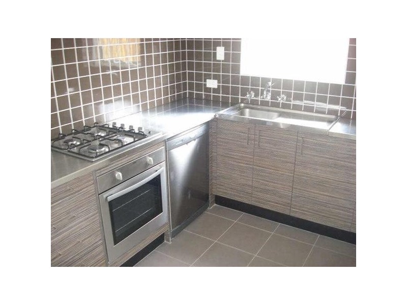 12/76  Westbury Street, St Kilda East VIC 3183