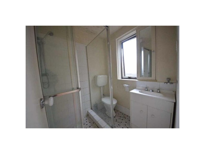 4/104  Alexandra Place, St Kilda East VIC 3183