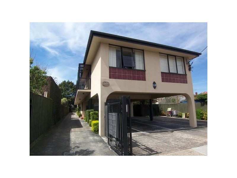 4/104  Alexandra Place, St Kilda East VIC 3183