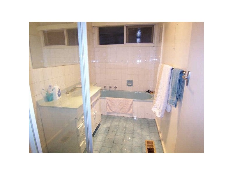 1/9 Addison Street, Elwood VIC 3184