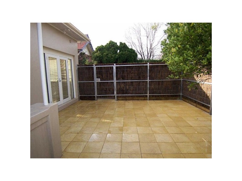 1/313  Barkly Street, St Kilda VIC 3182