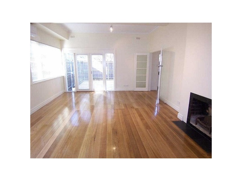 1/313  Barkly Street, St Kilda VIC 3182