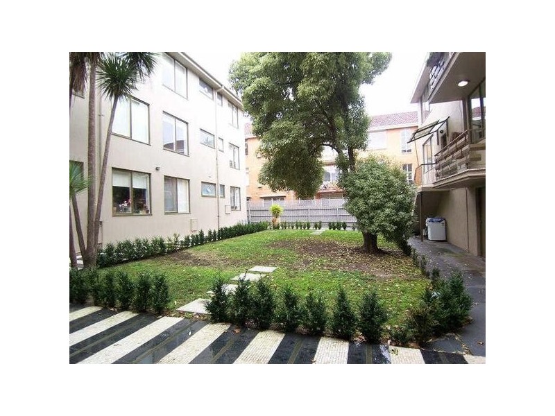 15/53-55  Mitford Street, Elwood VIC 3184