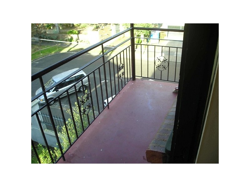 09/22  Dalgety Street, St Kilda VIC 3182