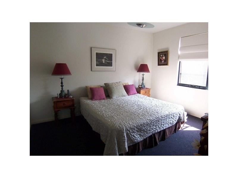 3/21  Allison Road, Elsternwick VIC 3185