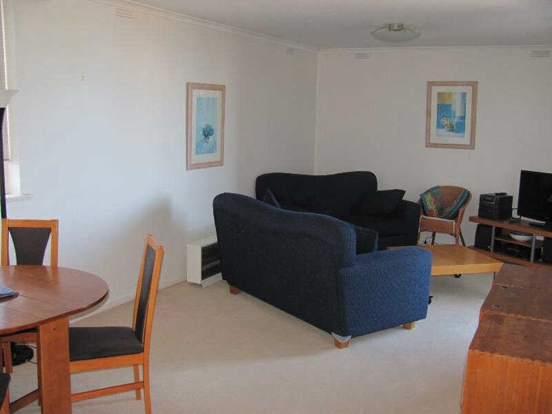 32/13  The Esplanade, St Kilda VIC 3182