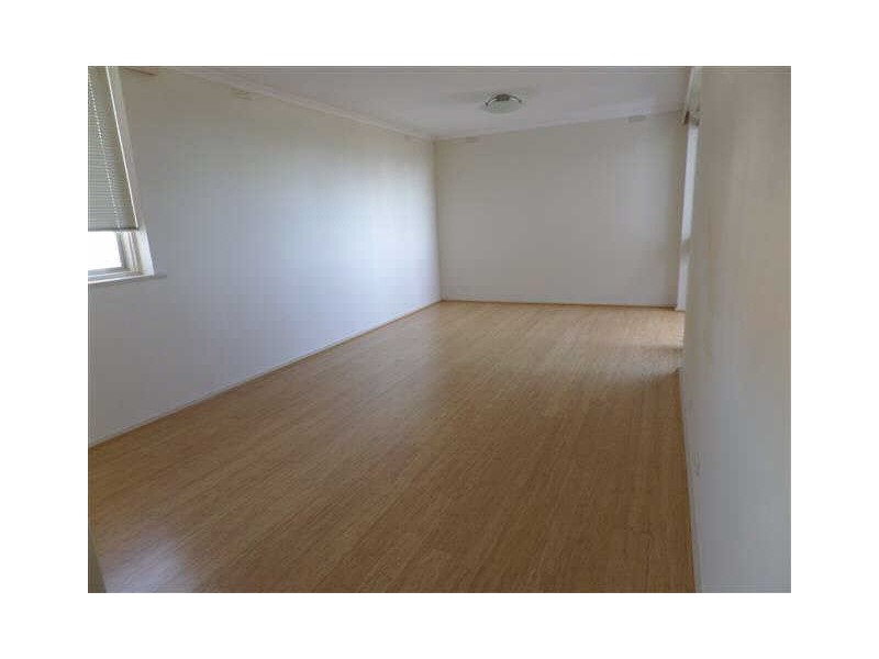 32/13  The Esplanade, St Kilda VIC 3182