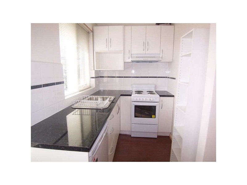 8/18  Orange Grove, St Kilda East VIC 3183