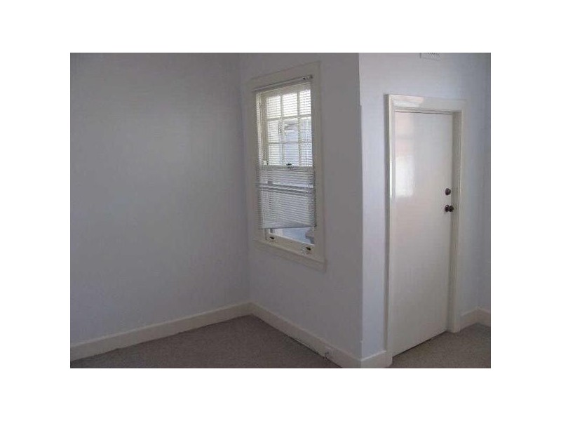 6/23a  The Esplanade, St Kilda VIC 3182