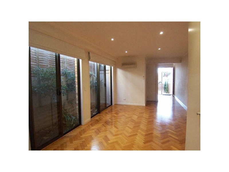 43A  Ruskin Street, Elwood VIC 3184