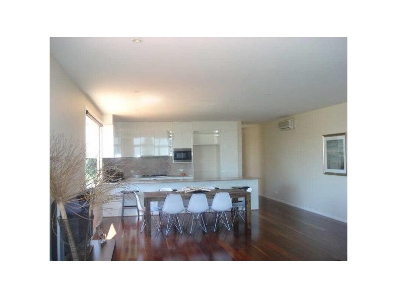 14/45  Marine Pde, St Kilda VIC 3182