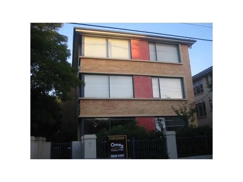 1/17a  Burnett St, St Kilda VIC 3182