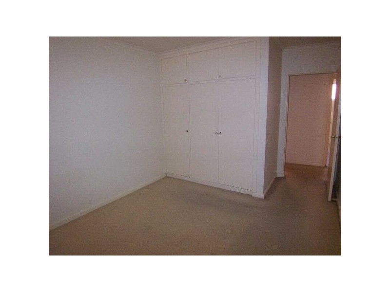 4/174  Barkly Street, St Kilda VIC 3182