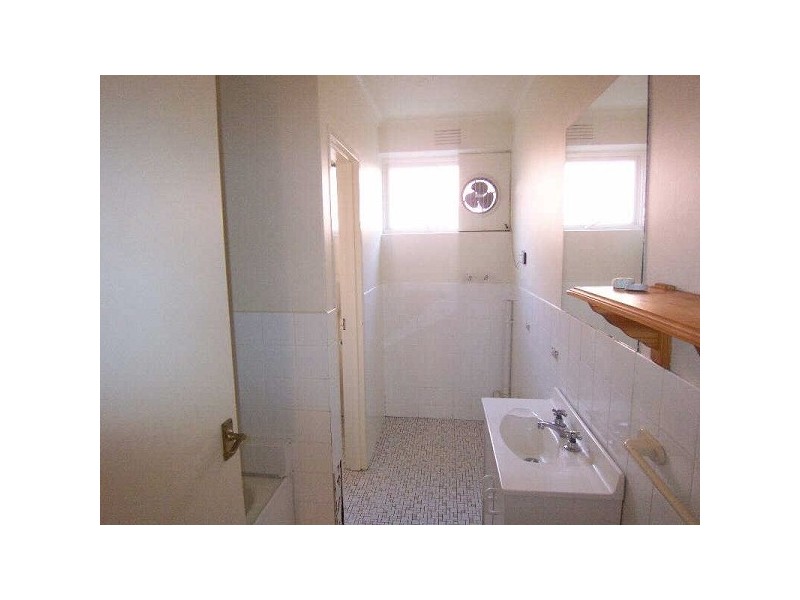 4/174  Barkly Street, St Kilda VIC 3182