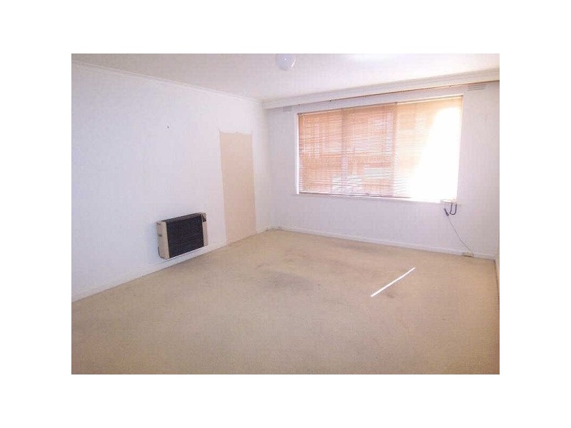 4/174  Barkly Street, St Kilda VIC 3182