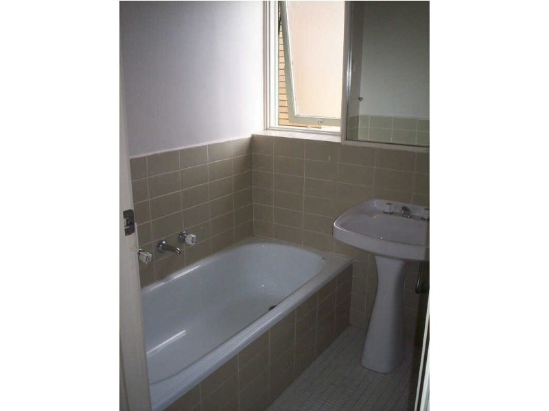 142  Centre Road (aka – 5/23 Thomas St), Brighton East VIC 3187